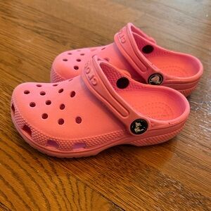 Kids Crocs in pink - size 9